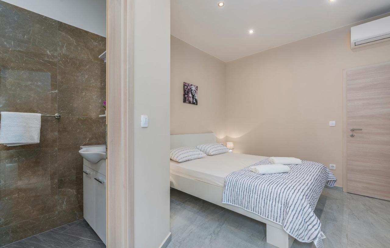 Martin Rooms Porec Esterno foto